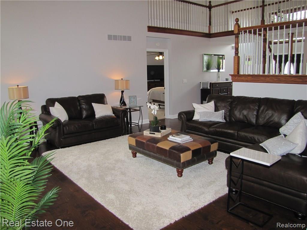 1396 Bembridge Drive Rochester, MI 48307 - Photo 11 of 28 IMG_3405.JPG
