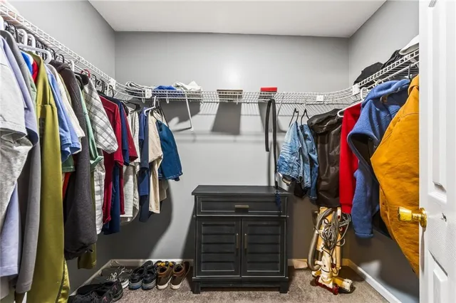 $165,000 | 2310 Northeast 68th Street, Gladstone, MO 64118