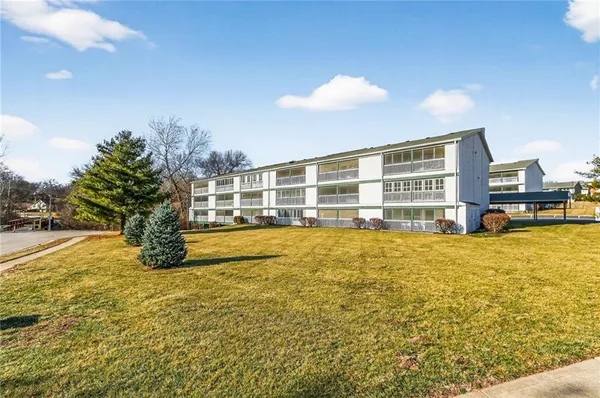 $165,000 | 2310 Northeast 68th Street, Gladstone, MO 64118