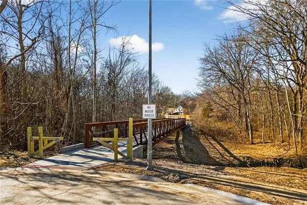 $165,000 | 2310 Northeast 68th Street, Gladstone, MO 64118