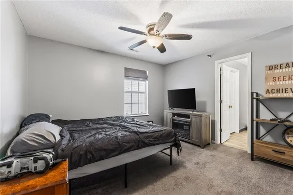 $165,000 | 2310 Northeast 68th Street, Gladstone, MO 64118