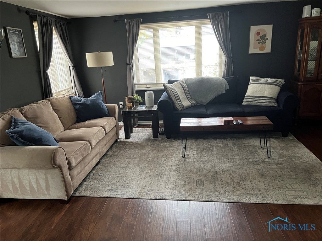 3437 Goddard Road Toledo, OH 43606 - Photo 6 of 38 Family Room 3