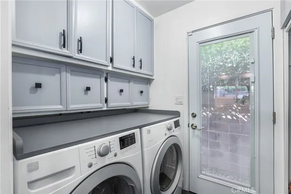 $1,449,999 | 8746-8744 Ruffner Avenue, Northridge, CA 91343