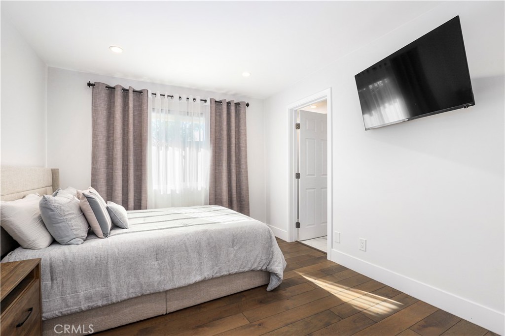 8746-8744 Ruffner Avenue Northridge, CA 91343 - Photo 16 of 40