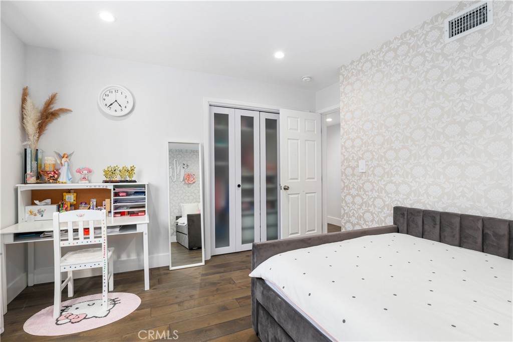 8746-8744 Ruffner Avenue Northridge, CA 91343 - Photo 20 of 40