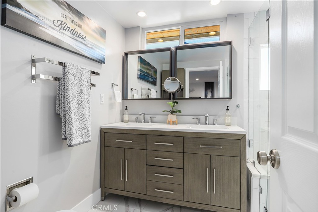 8746-8744 Ruffner Avenue Northridge, CA 91343 - Photo 26 of 40