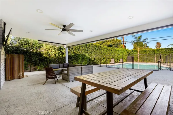 $1,449,999 | 8746-8744 Ruffner Avenue, Northridge, CA 91343