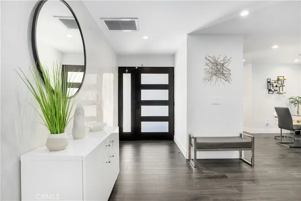 $1,449,999 | 8746-8744 Ruffner Avenue, Northridge, CA 91343