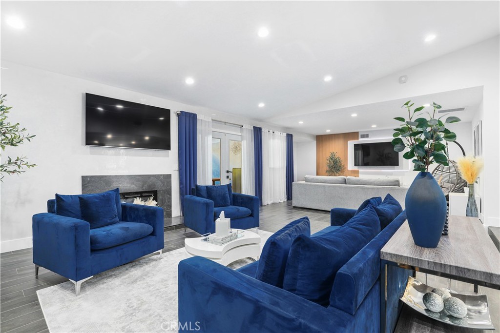 8746-8744 Ruffner Avenue Northridge, CA 91343 - Photo 7 of 40