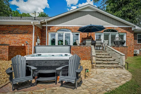 $649,900 | 760 Lakeland Drive, McMinnville, TN 37110