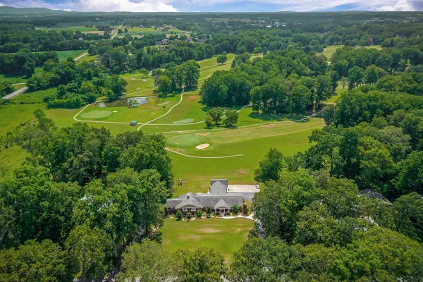 $649,900 | 760 Lakeland Drive, McMinnville, TN 37110