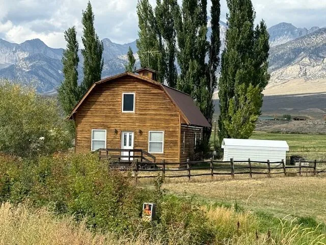 $299,999 | 4554 North 93rd Highway, Mackay, ID 83251