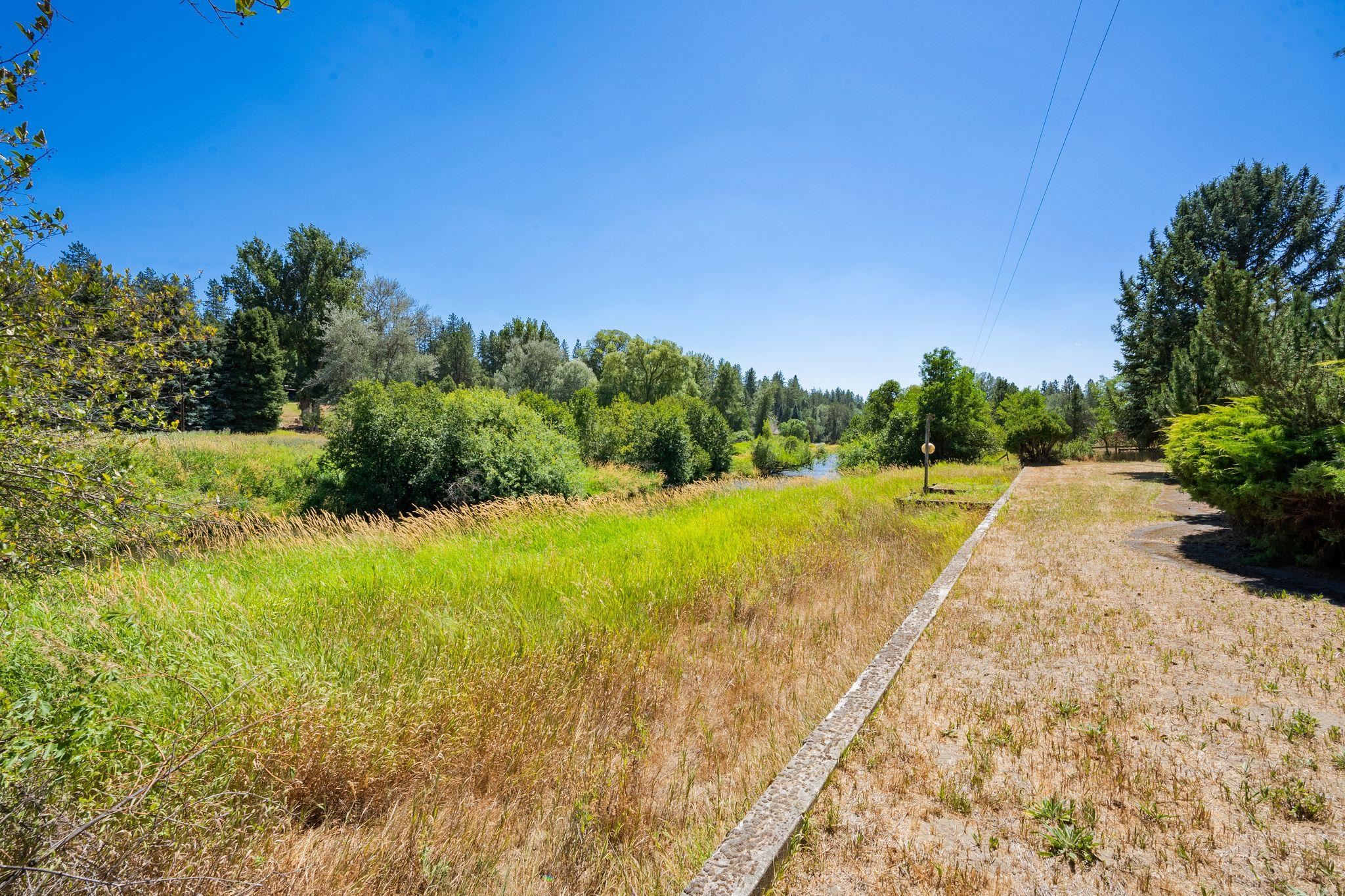 2406 East Colbert Road Colbert, WA 99005 - Photo 20 of 48