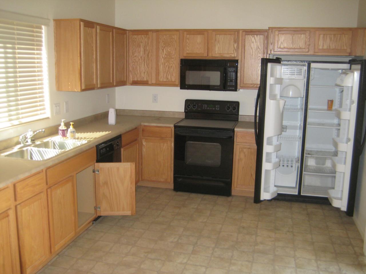 4642 East Redfield Road Gilbert, AZ 85234 - Photo 2 of 4 Kitchen