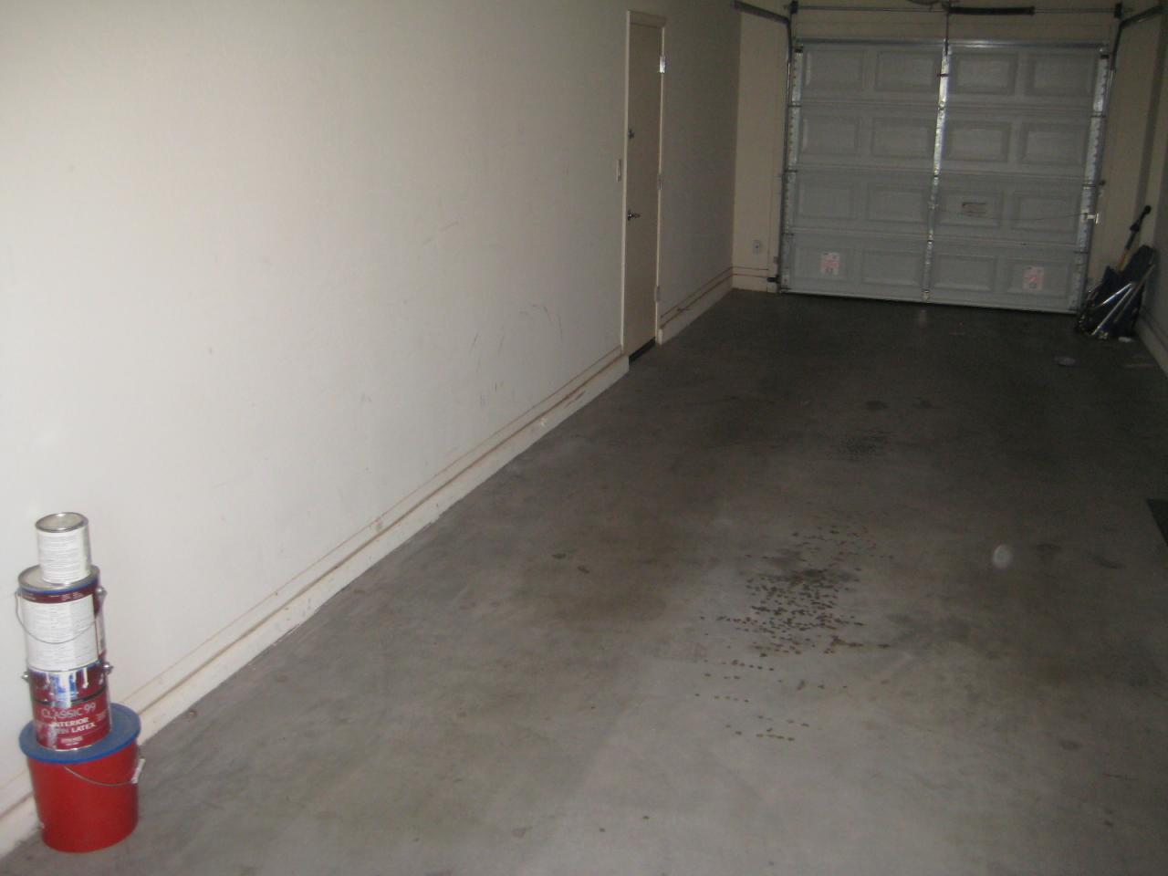 4642 East Redfield Road Gilbert, AZ 85234 - Photo 4 of 4 Tandem garage
