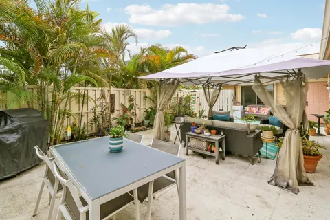 $404,000 | 5469 Eagle Lake Drive, Palm Beach Gardens, FL 33418