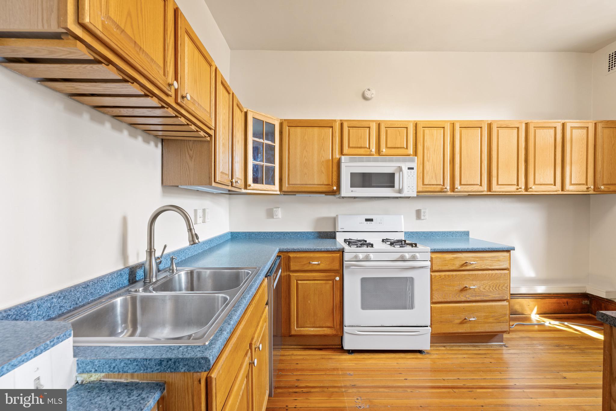 2853 Ontario Road Northwest, Unit 502 Washington, DC 20009 - Photo 23 of 30