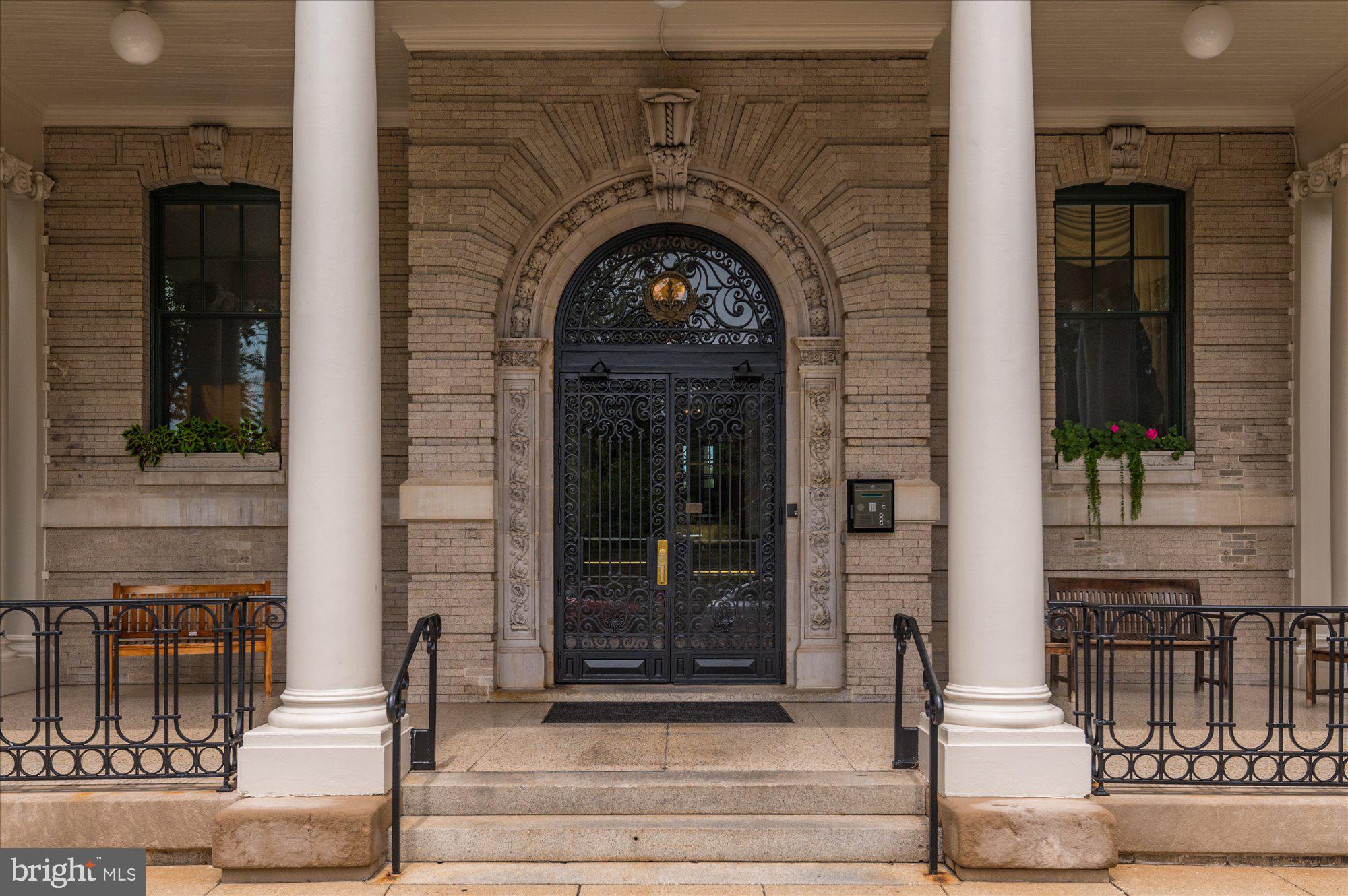 2853 Ontario Road Northwest, Unit 502 Washington, DC 20009 - Photo 5 of 30