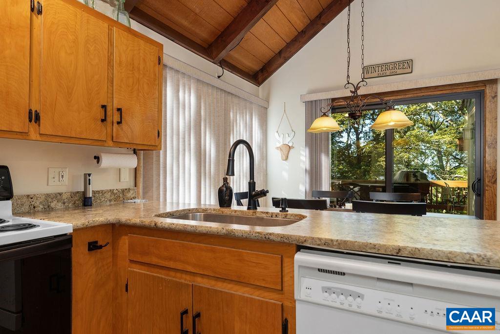 15 Shagbark Lane Roseland, VA 22967 - Photo 15 of 41 a kitchen with stainless steel appliances granite countertop a sink a stove and cabinets
