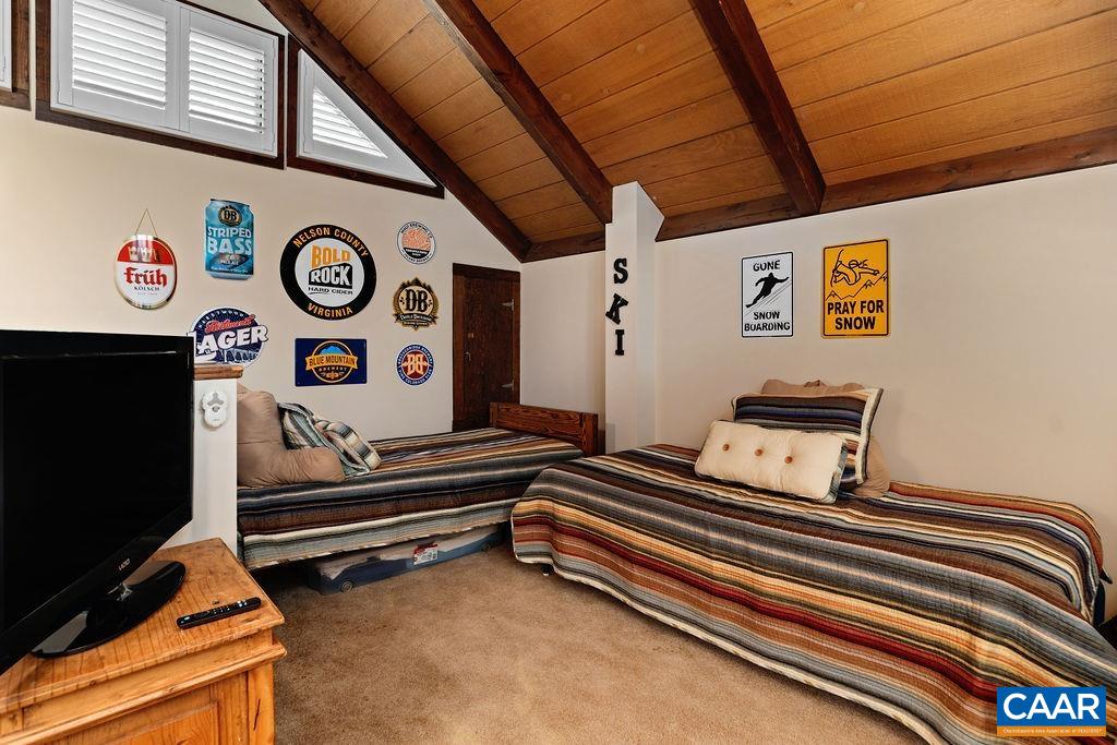 15 Shagbark Lane Roseland, VA 22967 - Photo 30 of 41 a view of entryway with furniture and rug