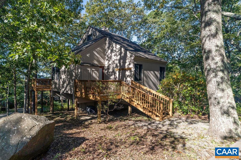 15 Shagbark Lane Roseland, VA 22967 - Photo 5 of 41 a view of a house with a yard