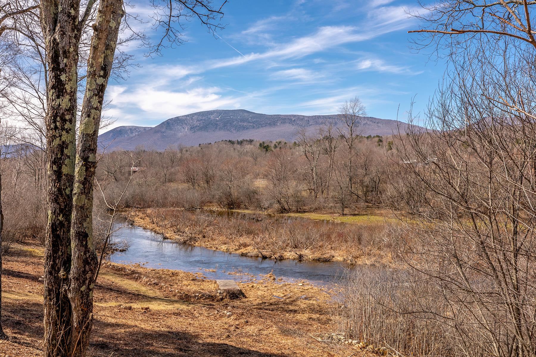 146 Clover Lane Manchester, VT 05255 - Photo 2 of 45