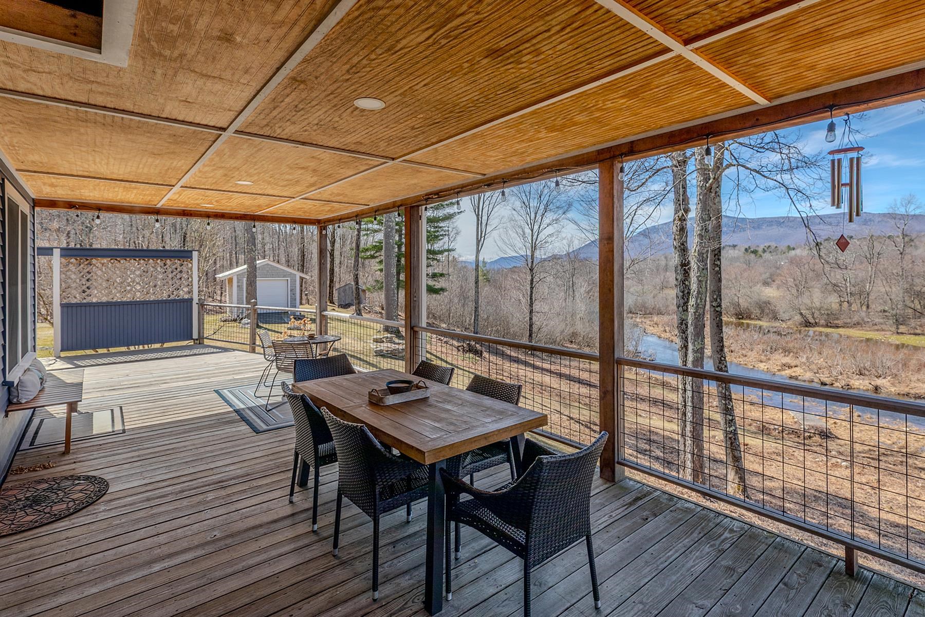 146 Clover Lane Manchester, VT 05255 - Photo 3 of 45