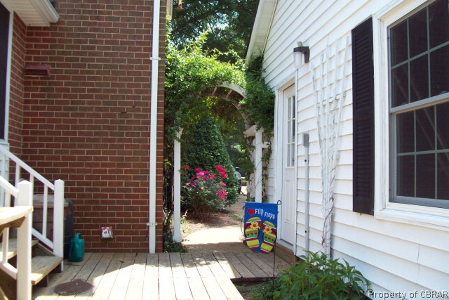 7905 Berkeley Drive Gloucester Point, VA 23062 - Photo 33 of 46