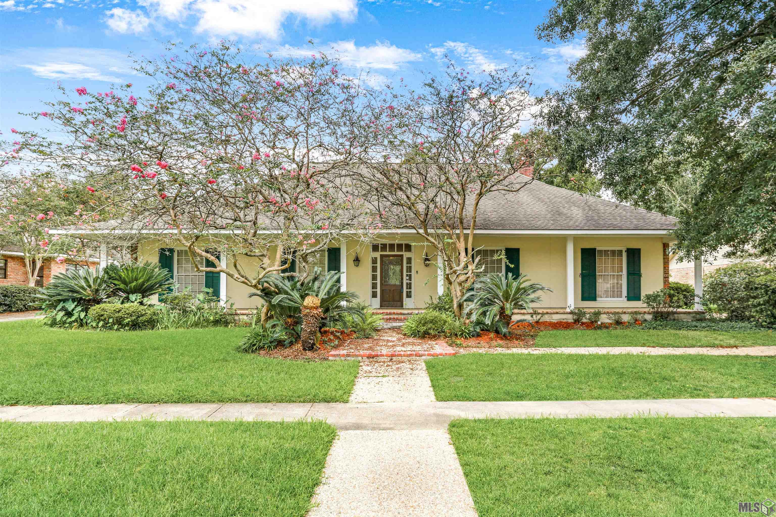 621 West Woodruff Drive Baton Rouge, LA 70808 - Photo 1 of 28
