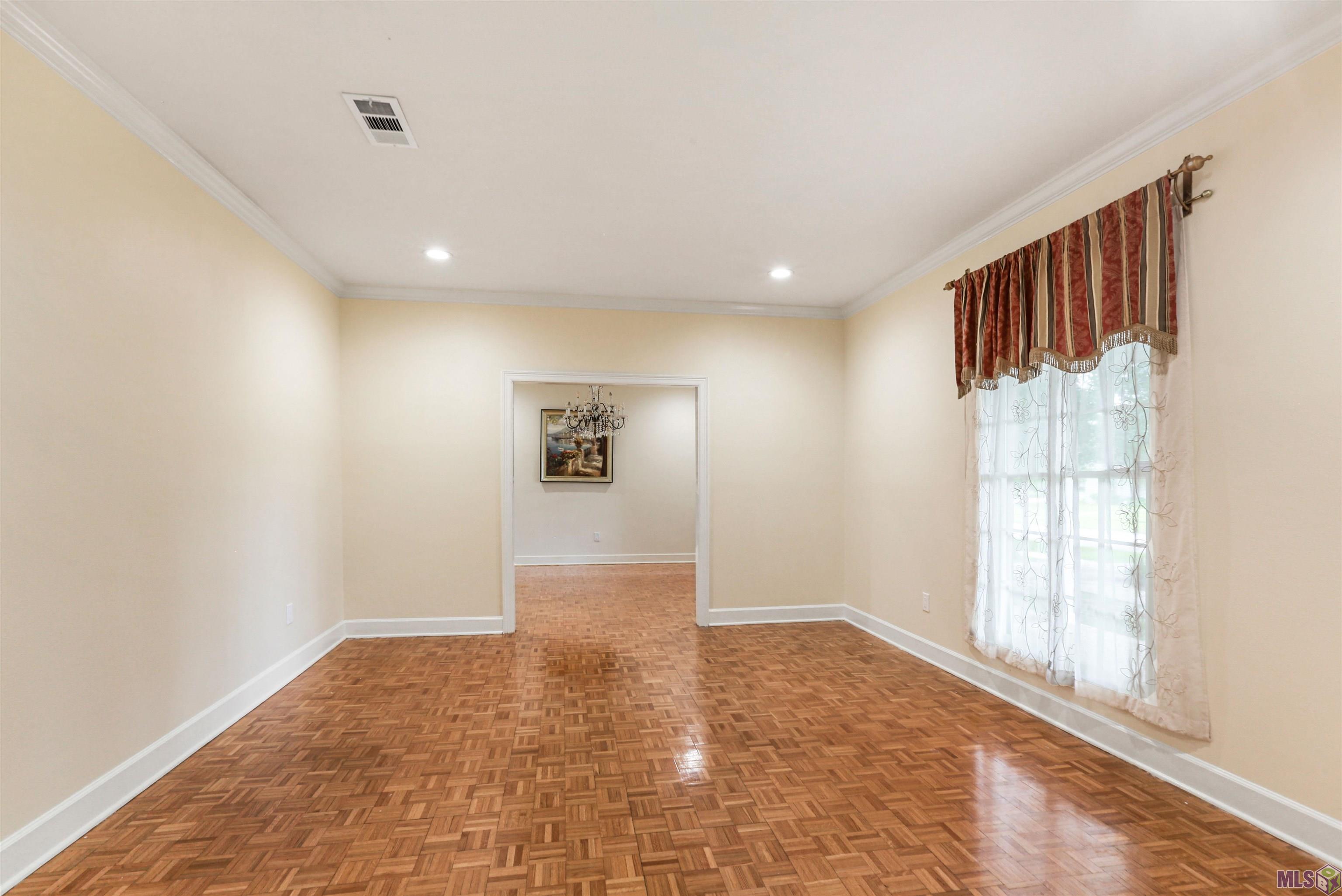 621 West Woodruff Drive Baton Rouge, LA 70808 - Photo 3 of 28