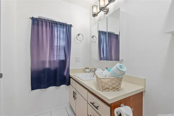 $625,000 | 95-349 Kuahelani Avenue, Unit B2, Mililani, HI 96789