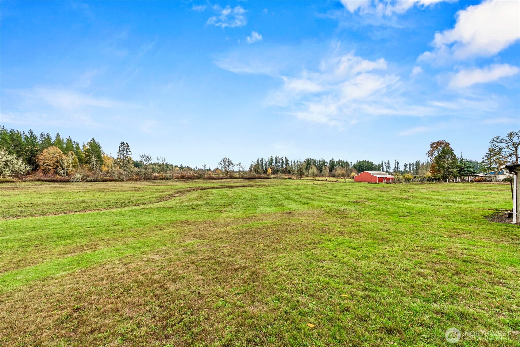 301 Henriot Road Toledo, WA 98591 - Photo 17 of 31 a view of an ocean from a building