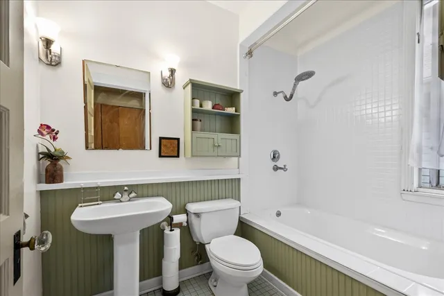 $849,000 | 1842 West Greenleaf Avenue, Chicago, IL 60626