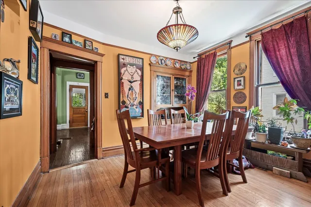 $849,000 | 1842 West Greenleaf Avenue, Chicago, IL 60626