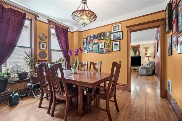 $849,000 | 1842 West Greenleaf Avenue, Chicago, IL 60626