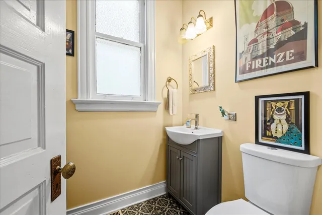 $849,000 | 1842 West Greenleaf Avenue, Chicago, IL 60626