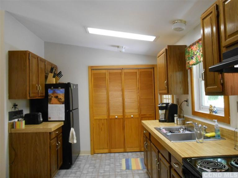 22 Bishop Nelson Road Kinderhook, NY 12184 - Photo 8 of 10 Photo 8