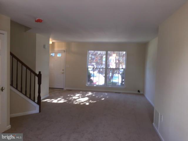 9206 Ridgefield Circle Frederick, MD 21701 - Photo 6 of 30 Living Room