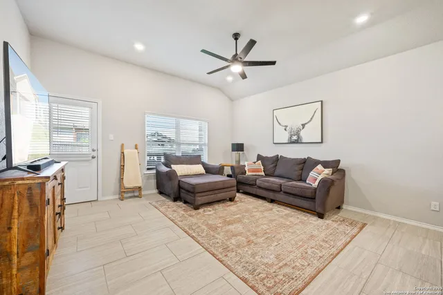 $345,000 | 1032 Highland Vista, New Braunfels, TX 78130