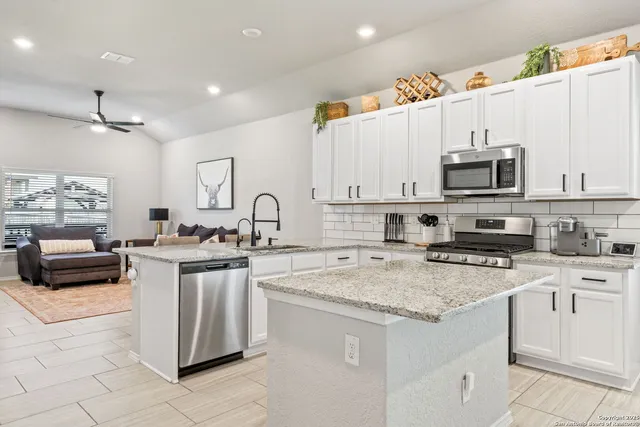 $345,000 | 1032 Highland Vista, New Braunfels, TX 78130