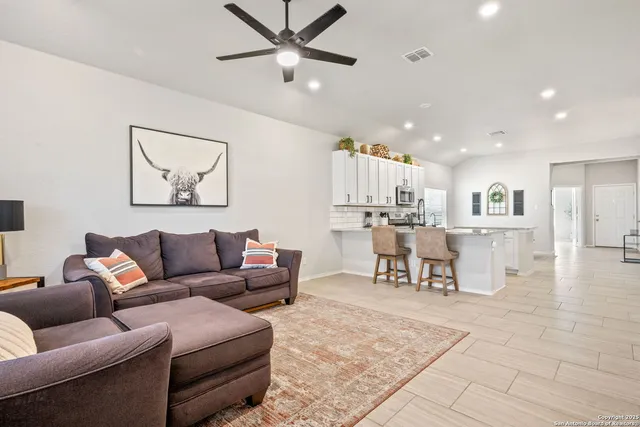 $345,000 | 1032 Highland Vista, New Braunfels, TX 78130