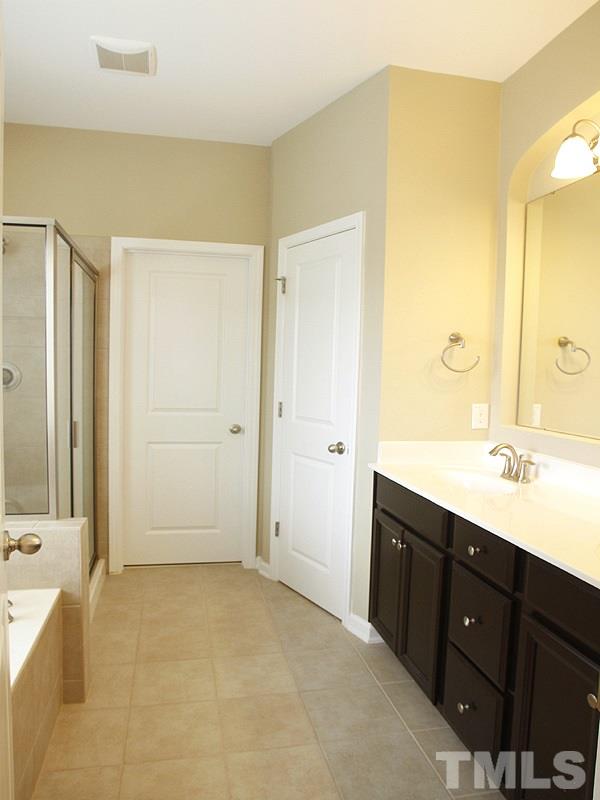 2429 Pilsley Road Apex, NC 27539 - Photo 8 of 12 Gallery Image 8