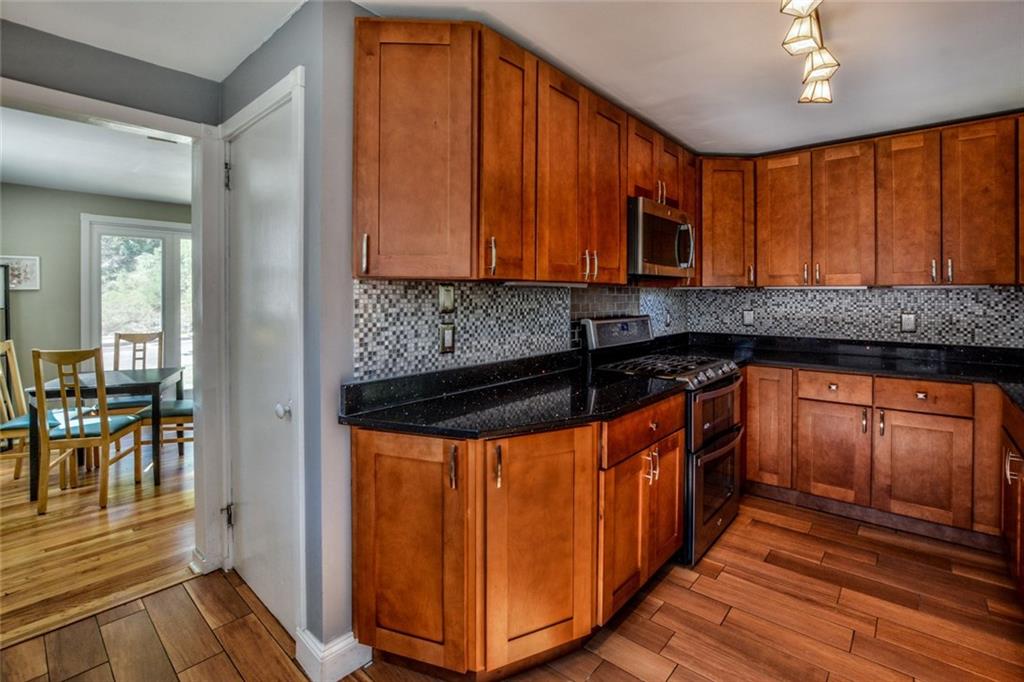 220 Fox Chapel Road Pittsburgh, PA 15238 - Photo 6 of 14 Gallery Image 6