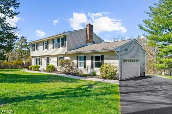 $849,000 | 20 Cedar Grove Road, Annandale, NJ 08801