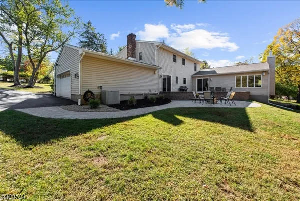 $849,000 | 20 Cedar Grove Road, Annandale, NJ 08801