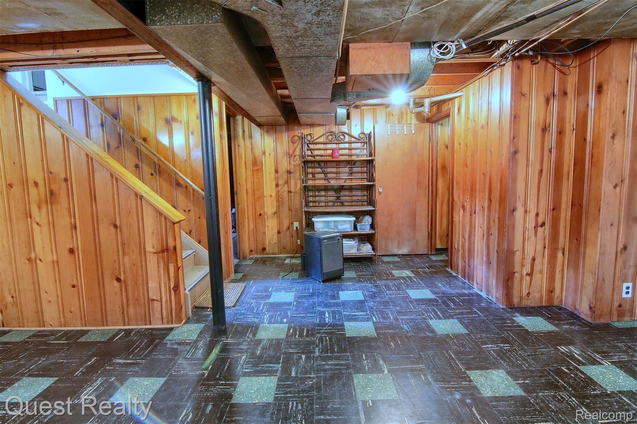 2132 Hampton Road Grosse Pointe, MI 48236 - Photo 23 of 29 23-Lower Level III.jpg