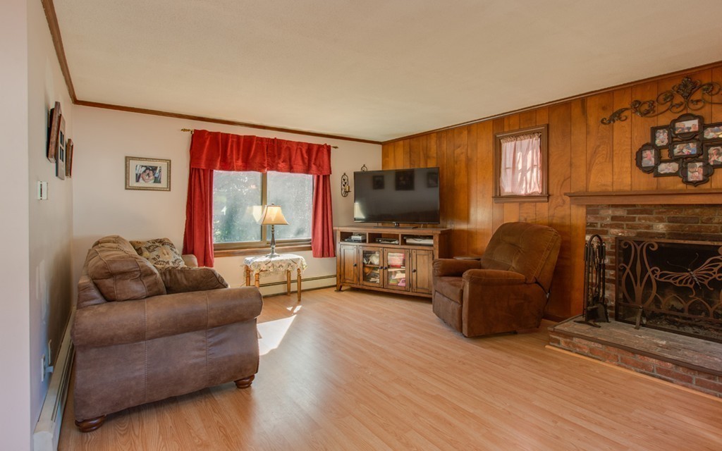 13 North Common Road Westminster, MA 01473 - Photo 12 of 21 Gallery Image 12