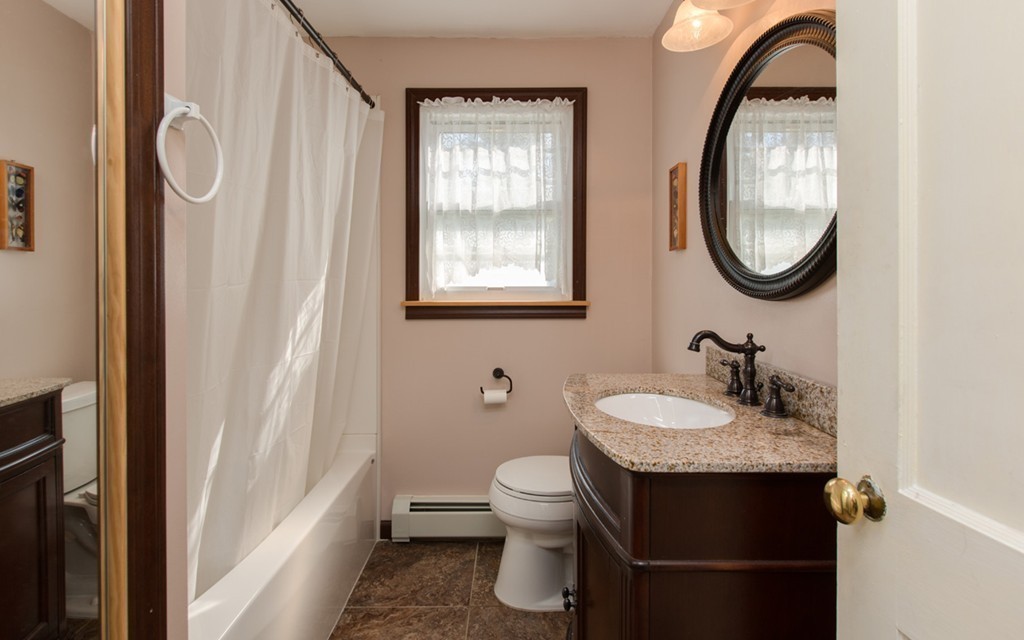 13 North Common Road Westminster, MA 01473 - Photo 17 of 21 Gallery Image 17