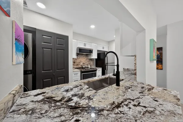 $145,000 | 11520 Huebner Road, Unit 501, San Antonio, TX 78230