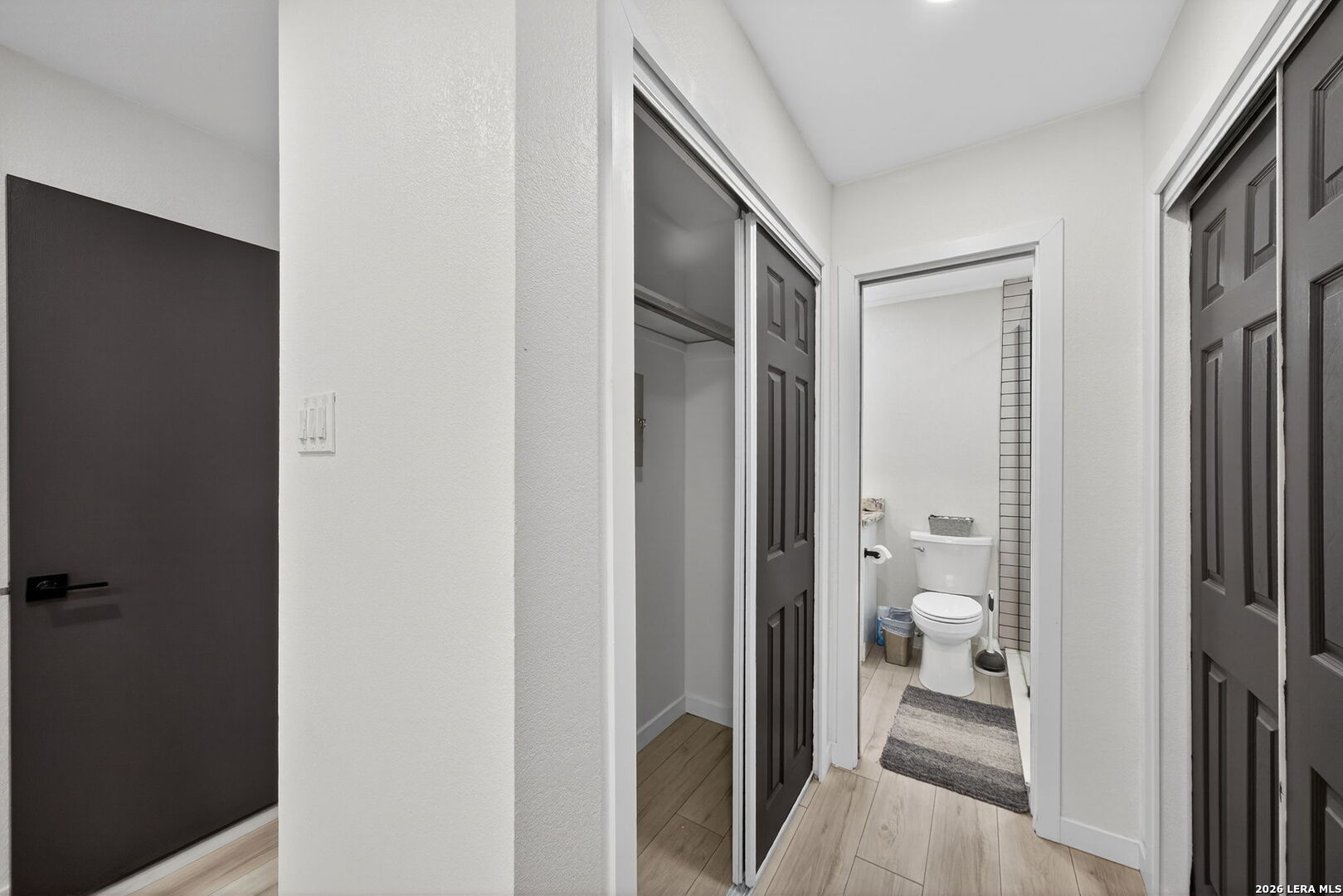 11520 Huebner Road, Unit 501 San Antonio, TX 78230 - Photo 23 of 27 a bathroom with a glass door shower